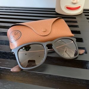 Ray-Ban rb4221 Sunglasses